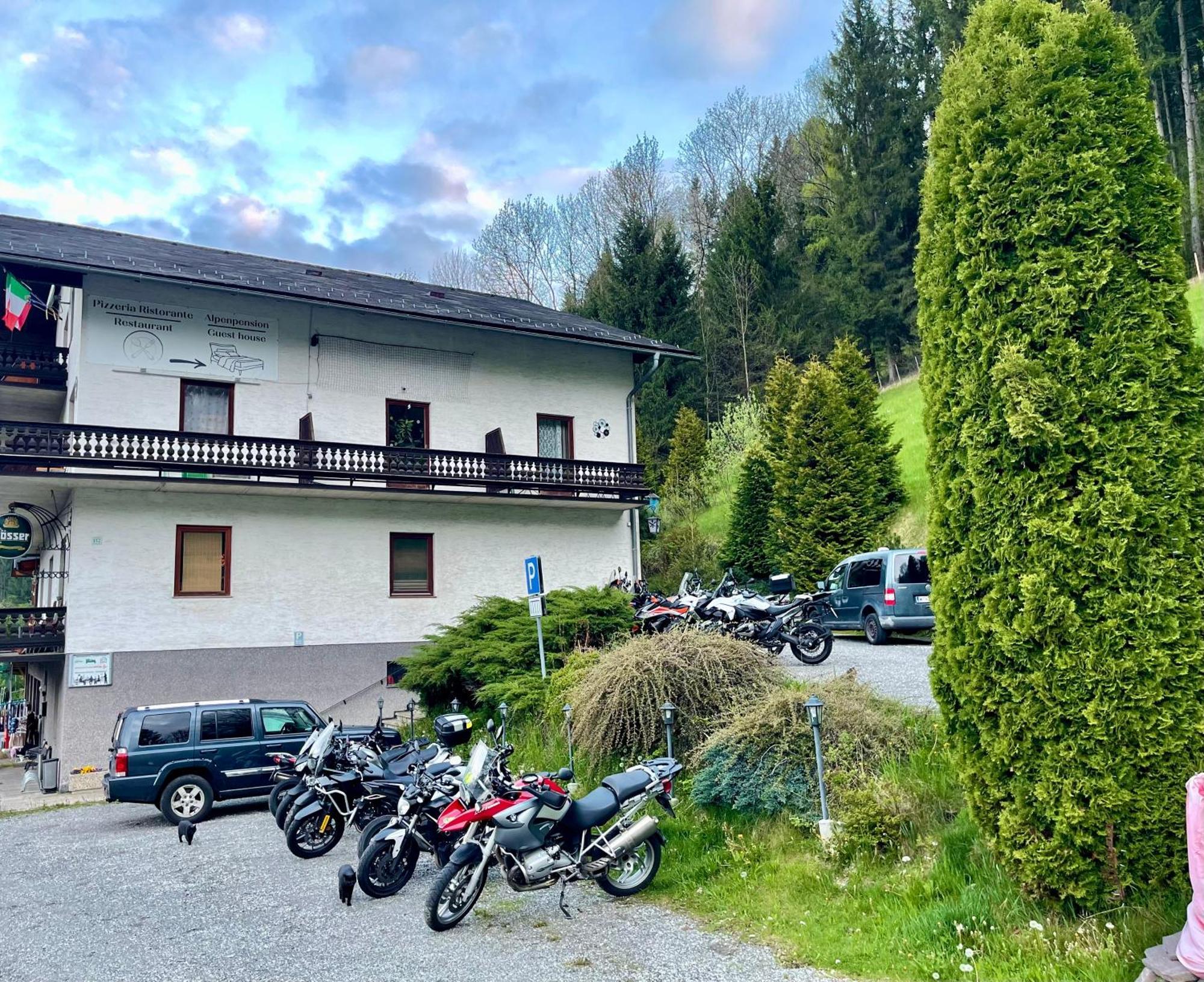 Alpenpension Gasthof Раттен Экстерьер фото
